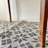 Farmhouse / antique table