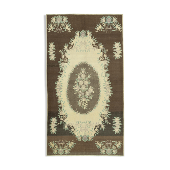 1950s hand-knotted antique turkish beige rug 148 cm x 270 cm