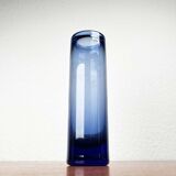 Blue glass vase from the Danish Mid-Century Modern Labrador series by Per Lütken for Holmegaard, 1950s.