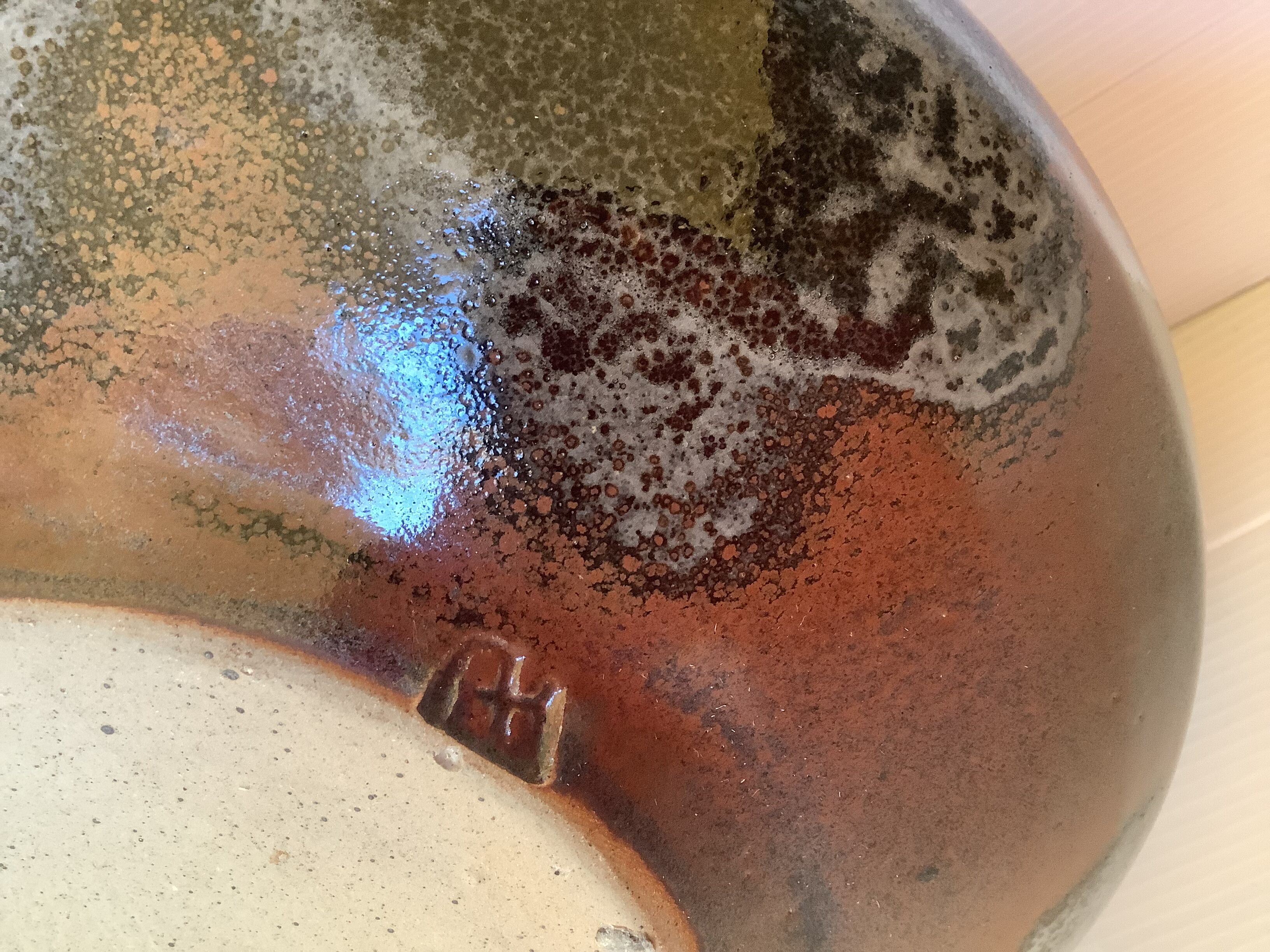 Ceramic glazed stoneware empty pocket