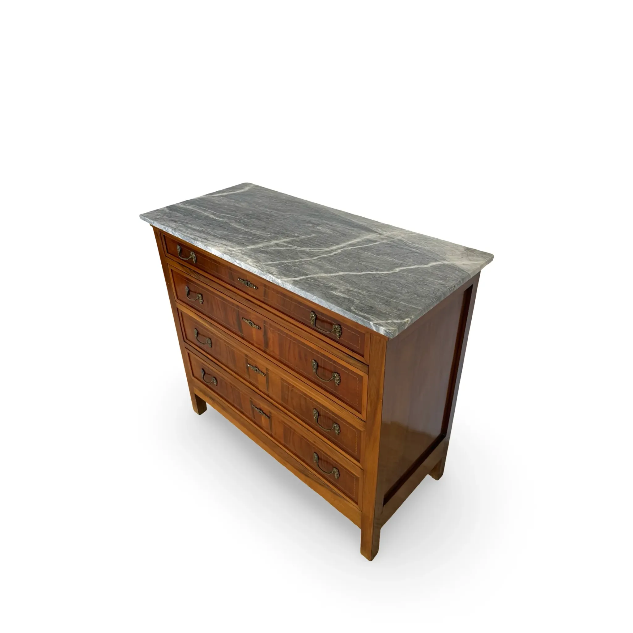 Elegant antique chest of drawers, dating to the early 20th century, ci