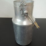 Milk pot