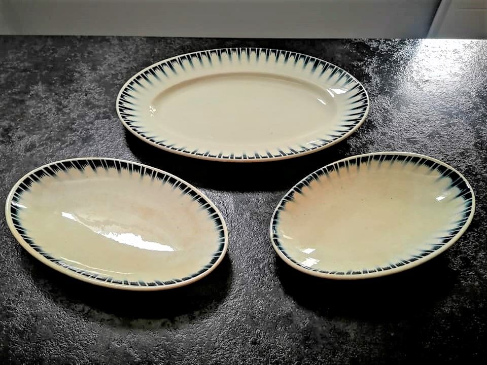 Lot oval serving dishes Badonviller model/series Carthage