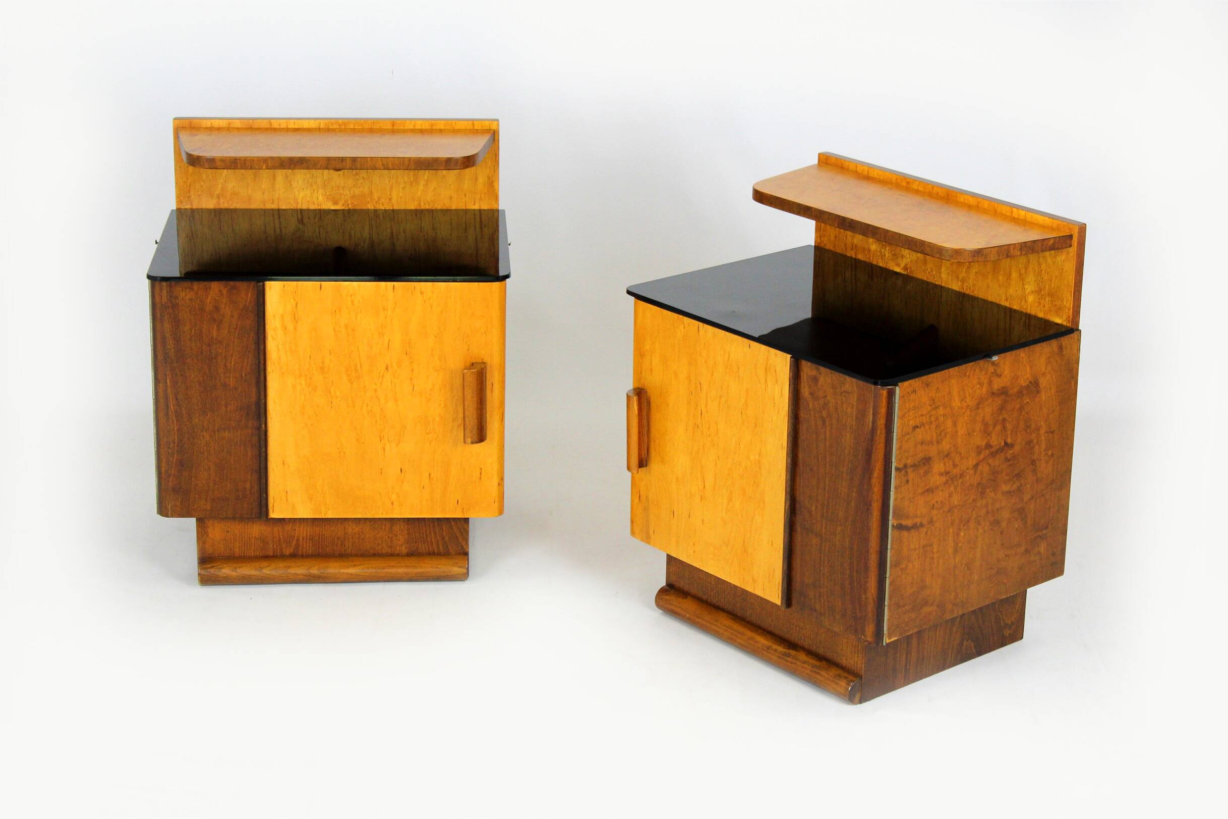 Tables de chevet Art Déco restaurées avec plateaux en verre noir, années 1950, lot de 2