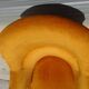 Fauteuil crapaud en velours jaune