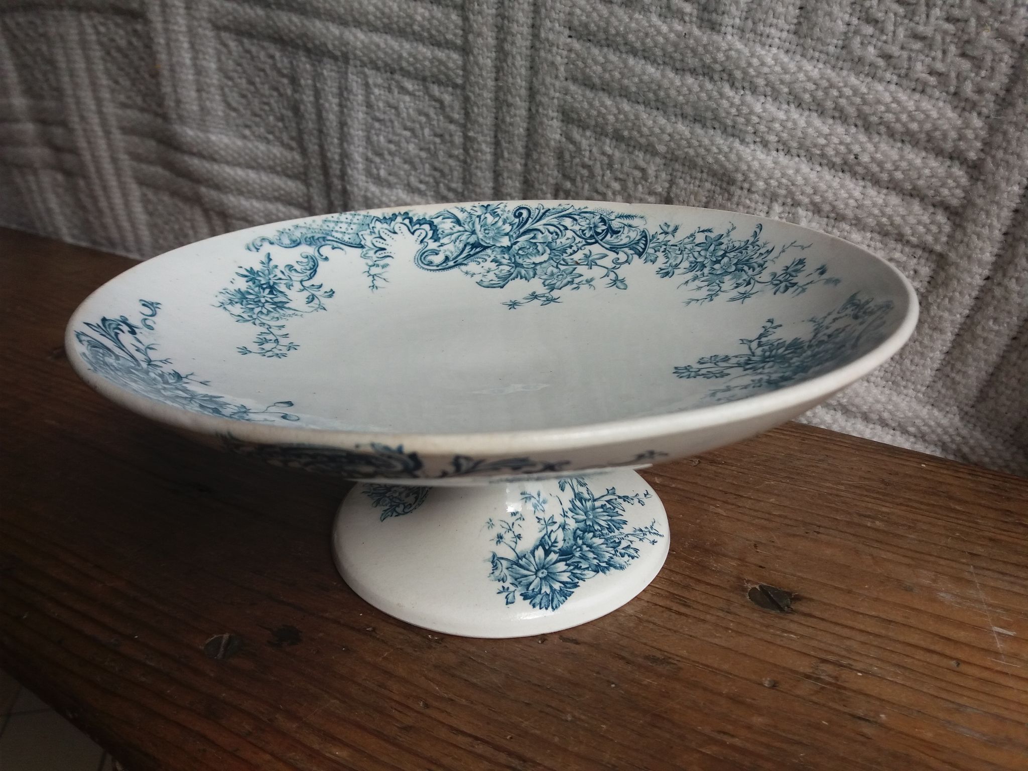 Standing dish 1900 Iron Earth service Anemone
