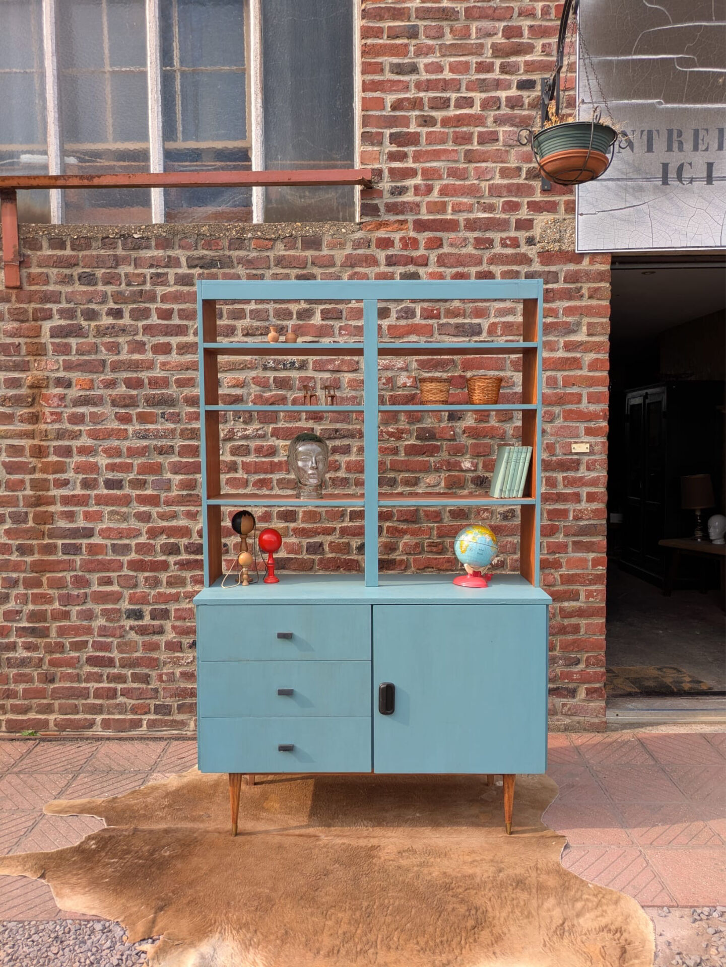 Buffet vintage peint