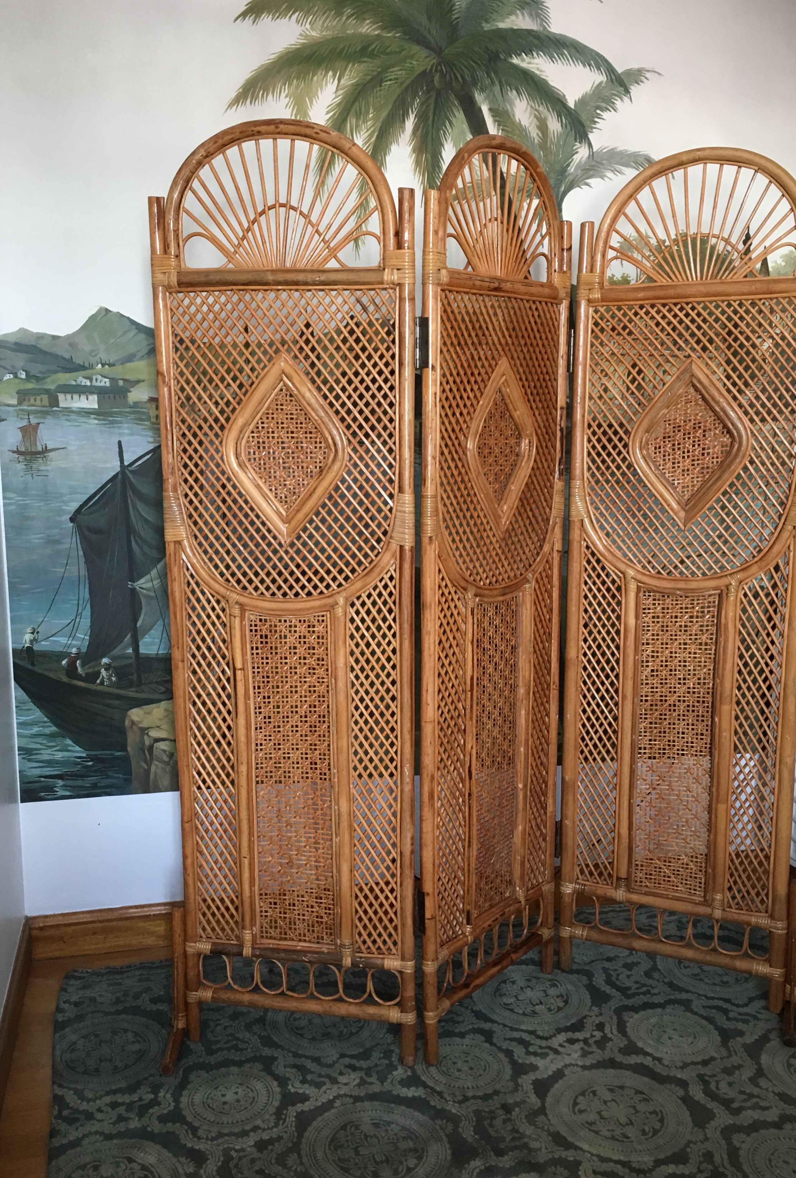 Beautiful folding screen, bamboo and rattan vintage 1970