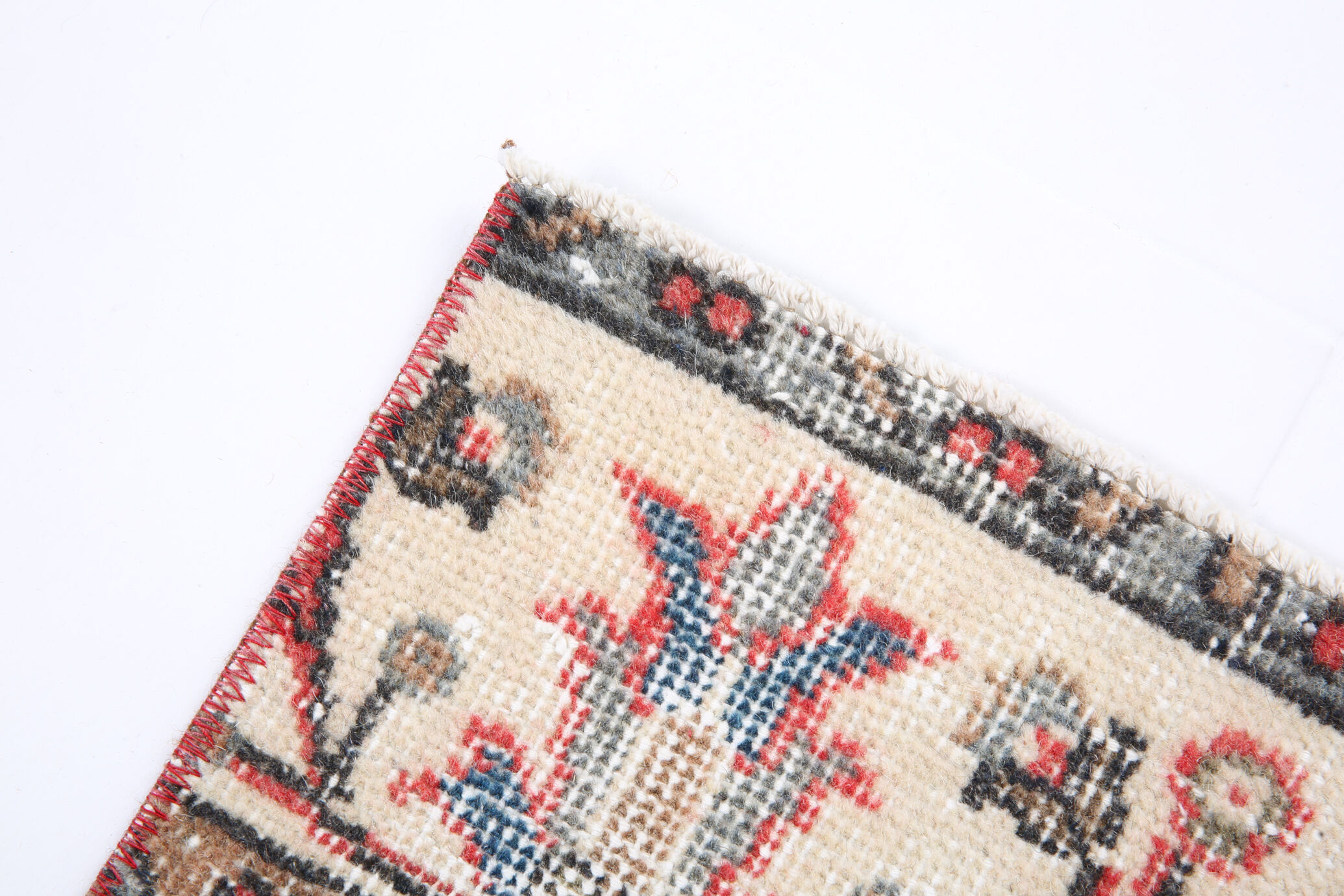 2x8 red floral turkish runner rug.77x261cm