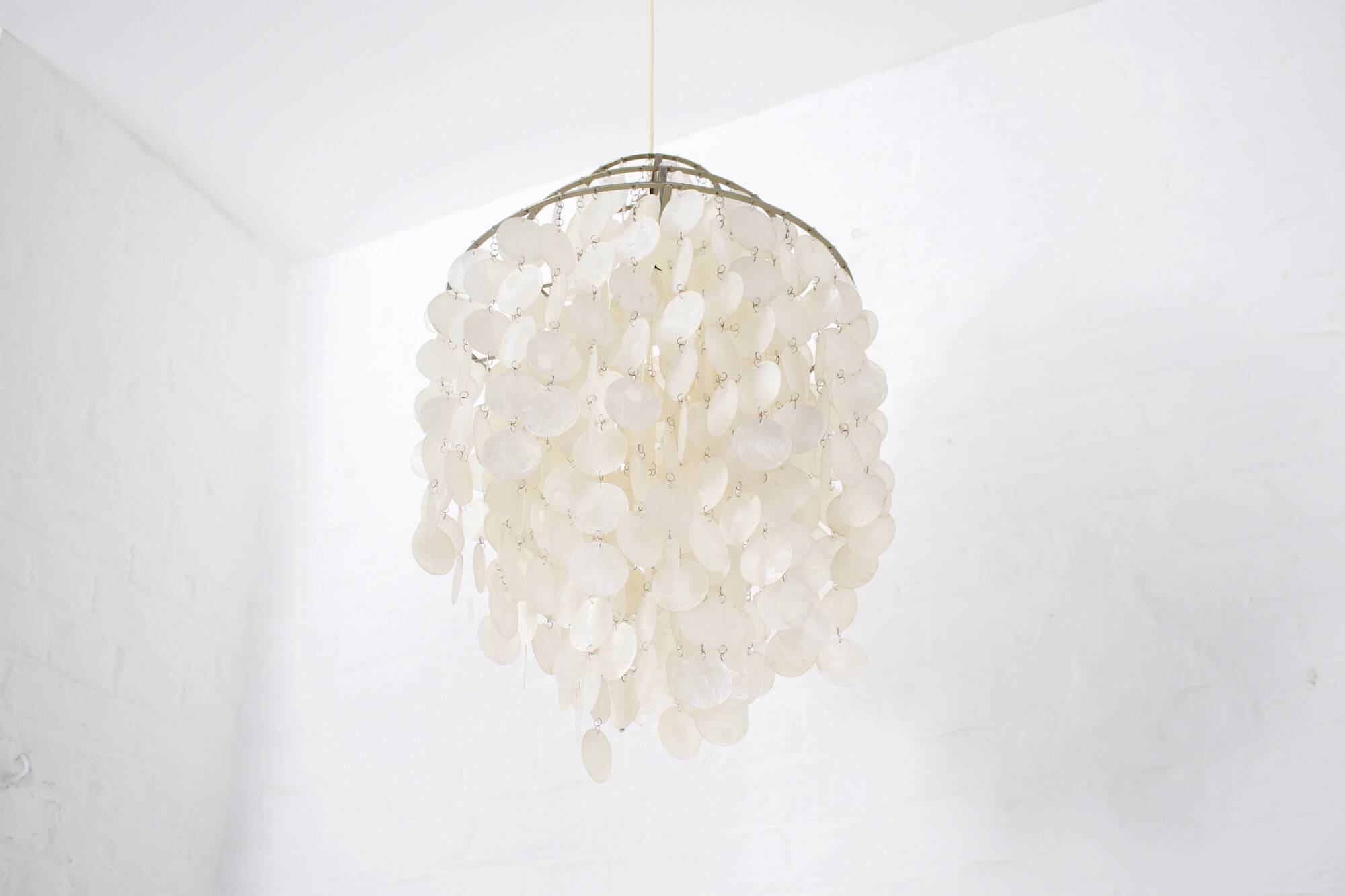 Verner Panton Fun mother-of-pearl chandelier 1 DM.