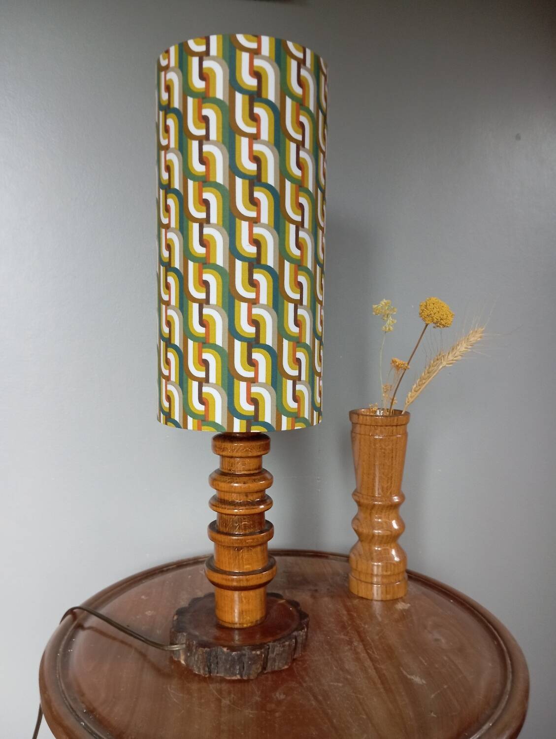 Vintage brutalist wooden table lamp, space age printed lampshade