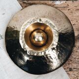 Vintage "saucer" ashtray in hammered brass