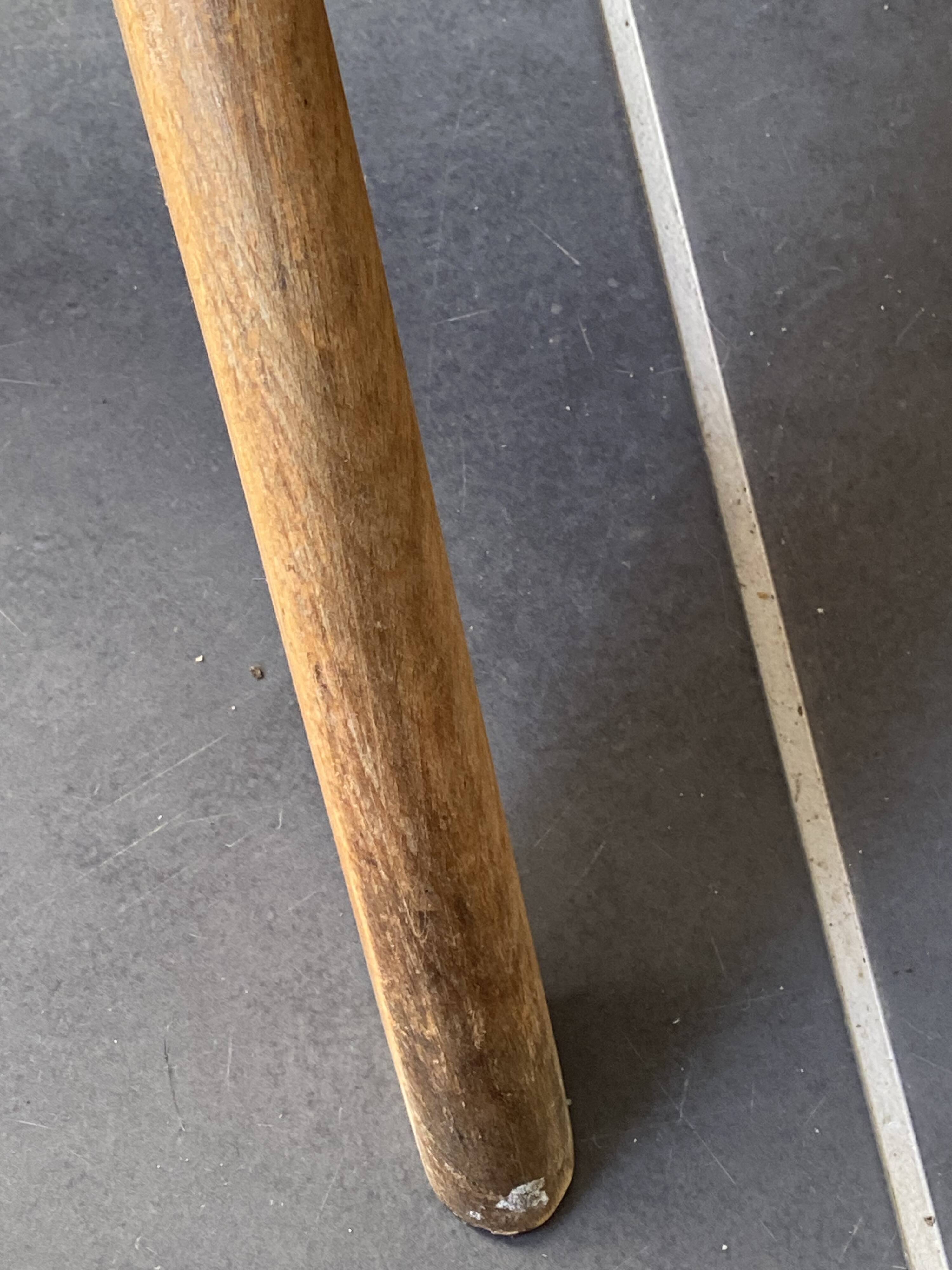 Stella coat rack in solid beech wood, vintage 1950s.