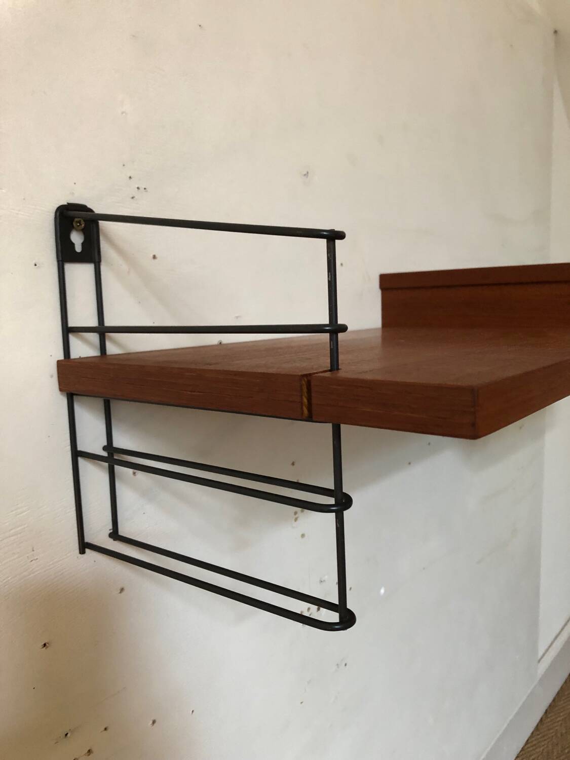Wall console