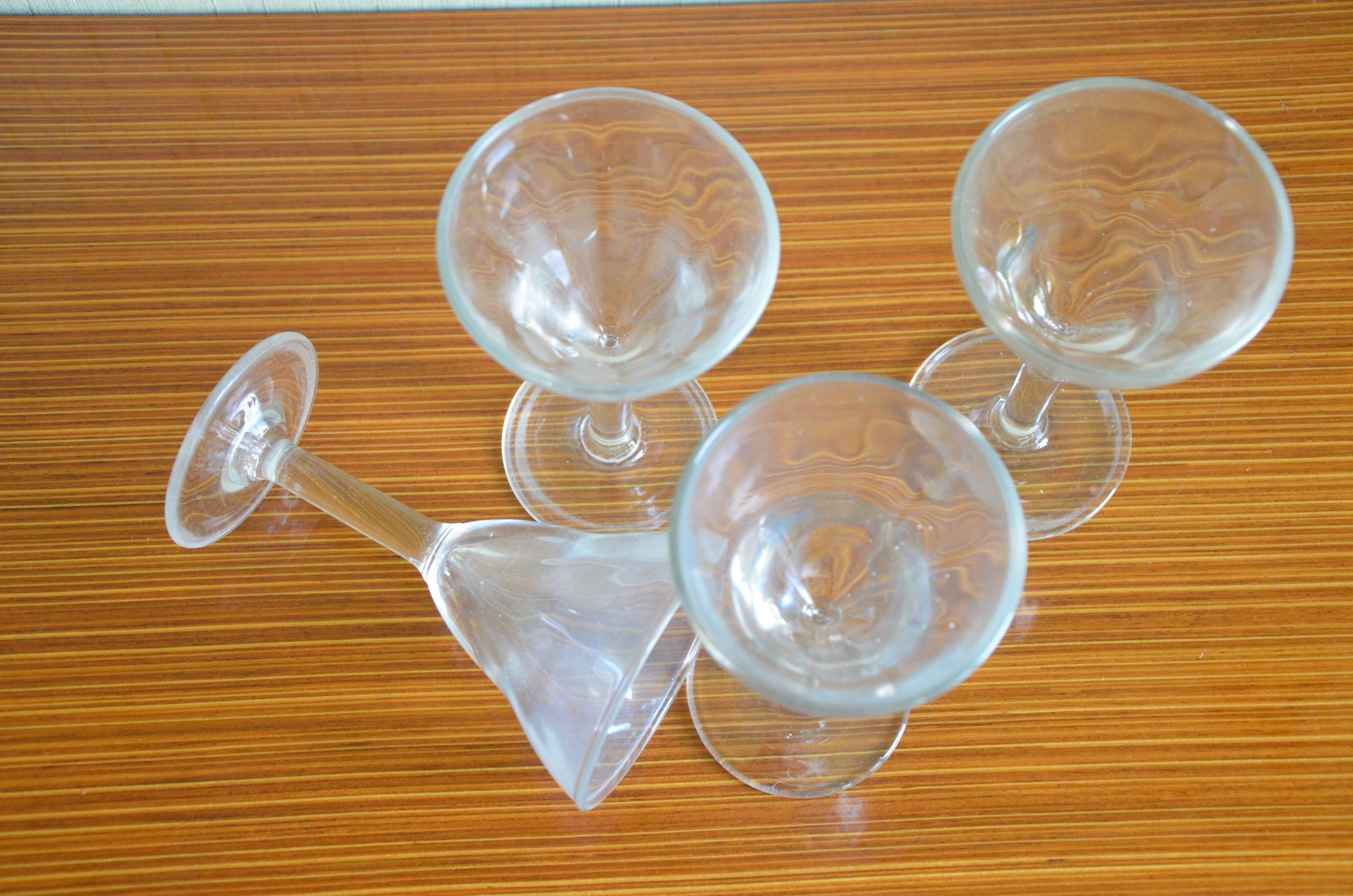 Set of 4 antique glasses