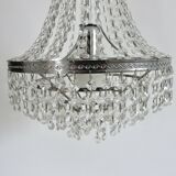 Balloon chandelier with pendants