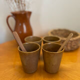Ensemble de 4 tasses verres gobelets en grès Digoin et cuillères en bois