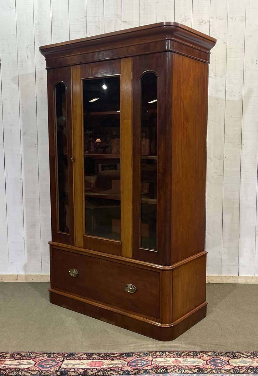 19th-century English mahogany library