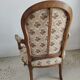 Fauteuil cabriolet de style Louis XVI garniture tapisserie fleurie