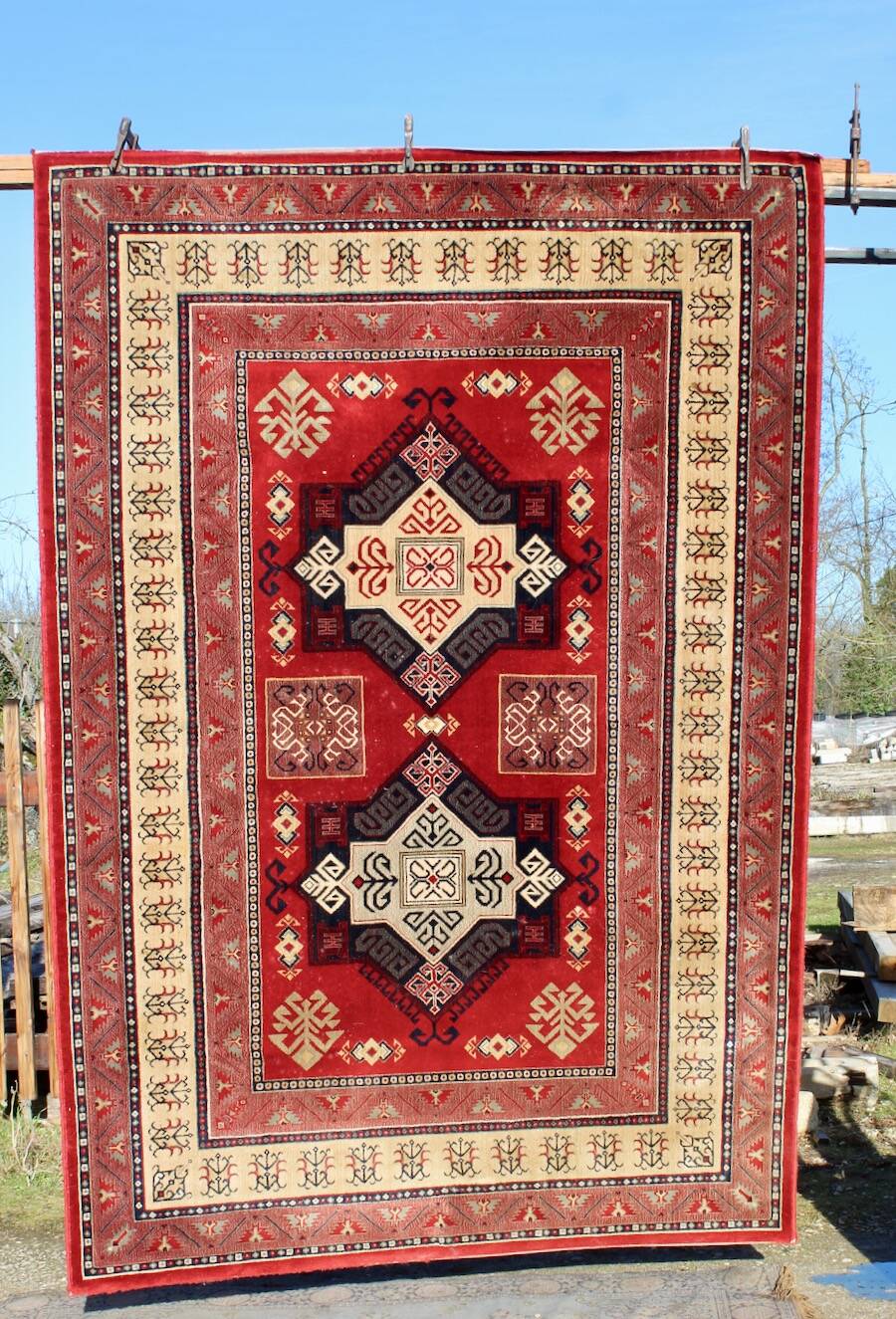 Large oriental rug 295 cm x 200 cm