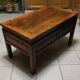 Table basse asiatique forme épuré et sobre vers 1970