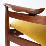 Chair 192 by Finn Jul