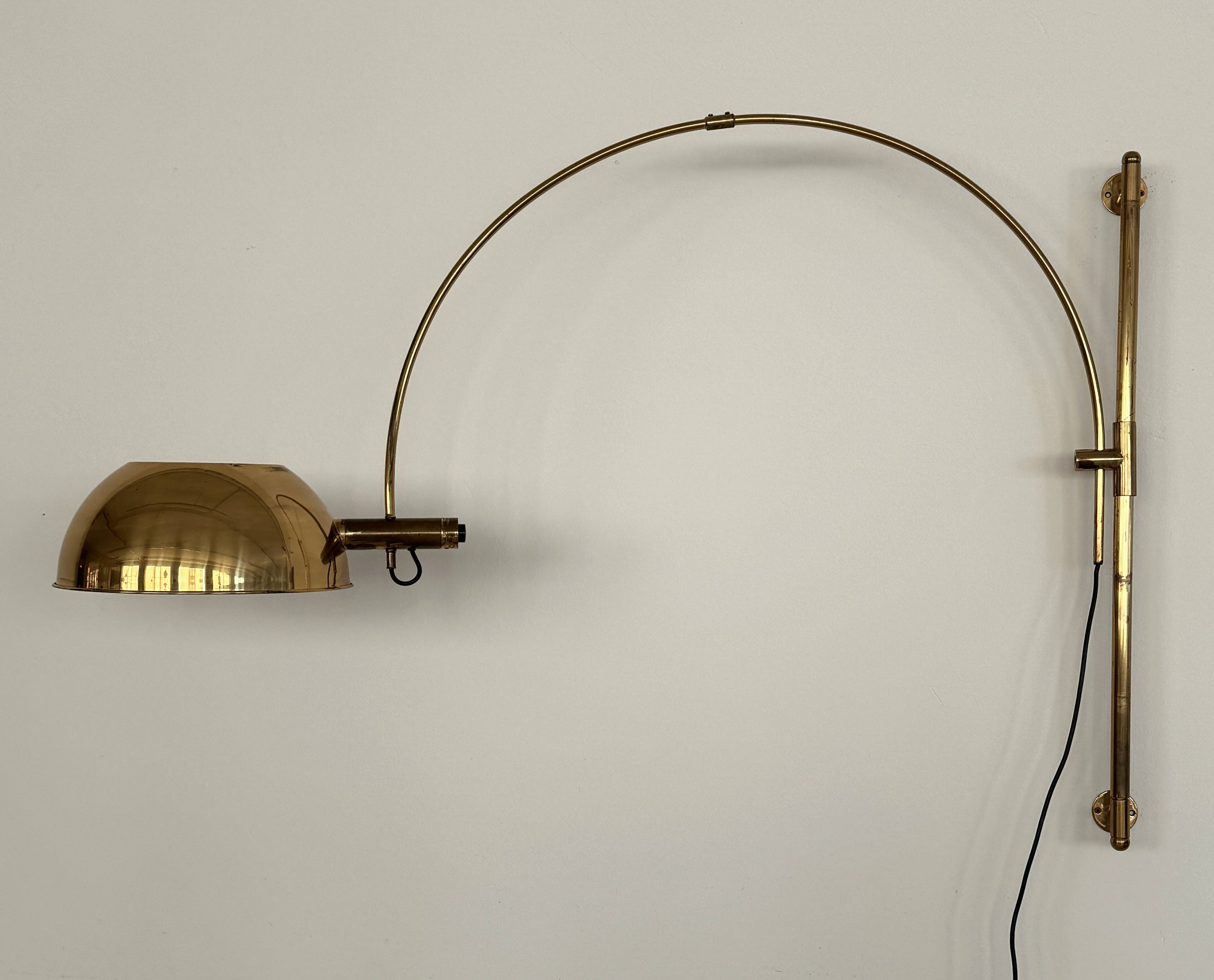 Lampe murale vintage à arc Florian Schulz XL BOCA en laiton, années 1970