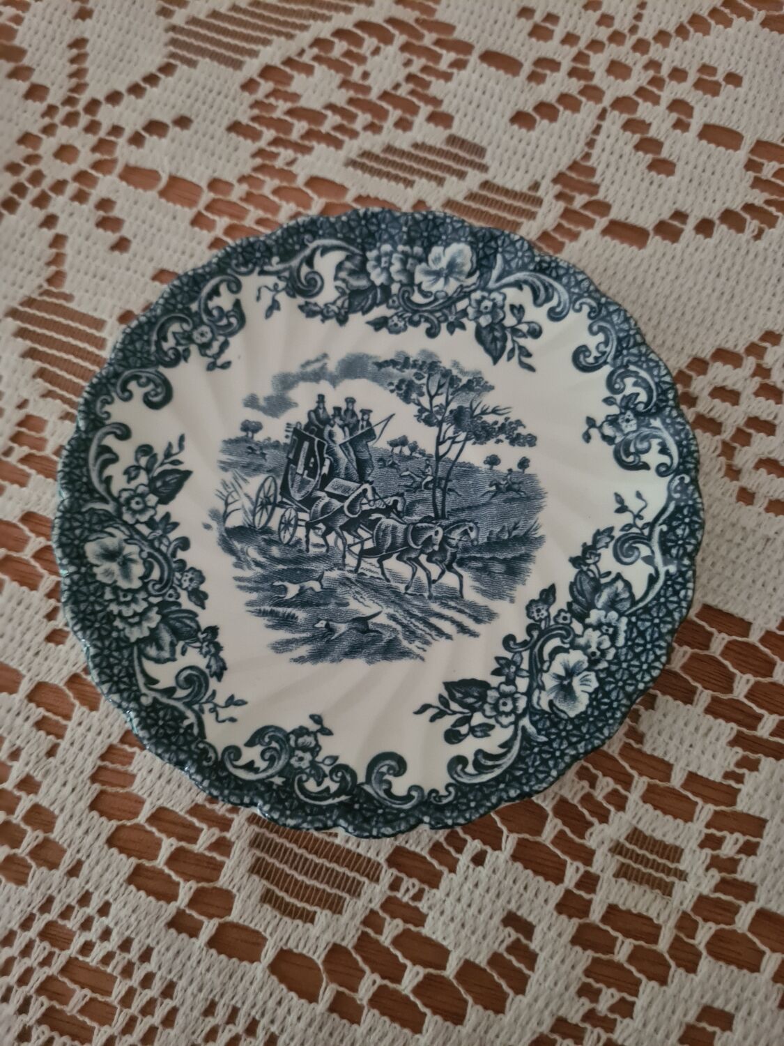 Johnson Bros plates / sub-cups