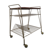 Serving table