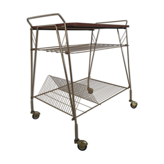 Serving table