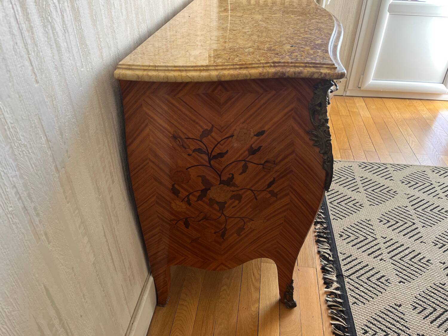 Louis XV style commode in wood and marble