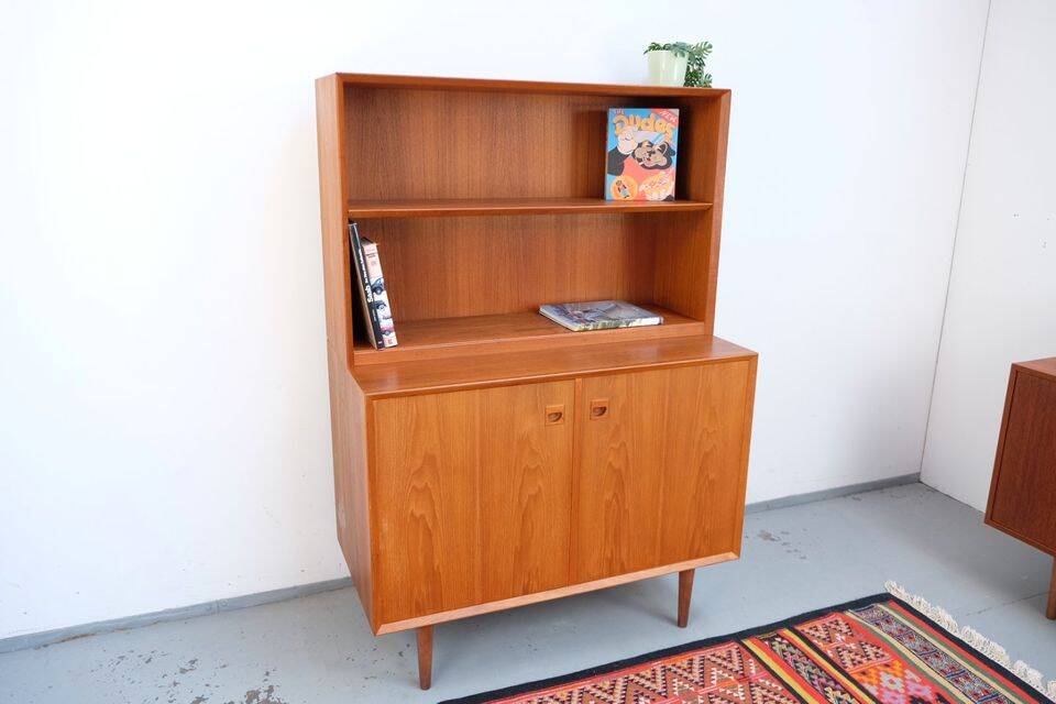 Commode, sideboard, dresser in teak 60s/70s style, retro Danish style.