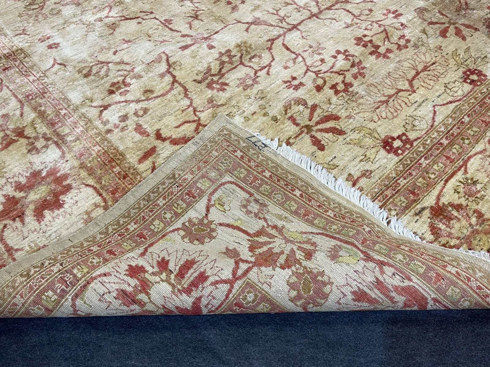 Handmade wool oriental rug - 3m43x2m70