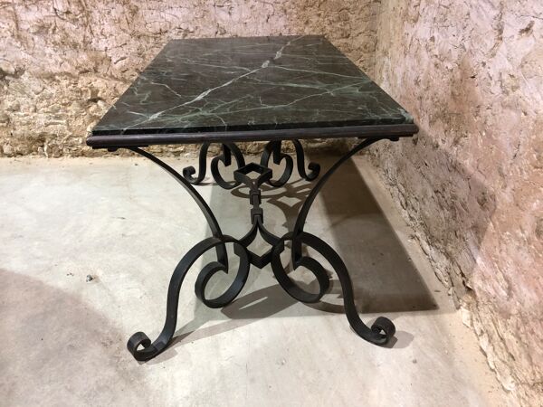 Table basse de Robert Merceris en fer forgé et marbre années 1940