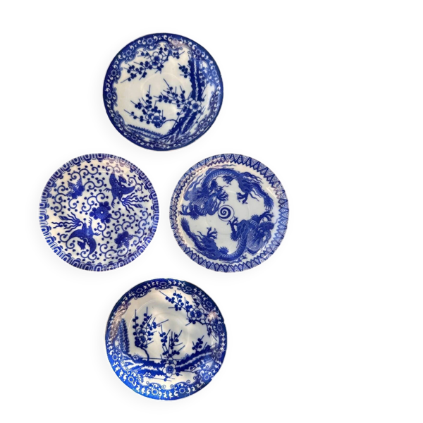 Petites assiettes Vintage made in Japan en Porcelaine Bleue & Blanche