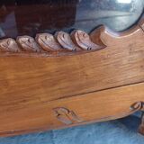 Grande armoire vitrée  et sculptée