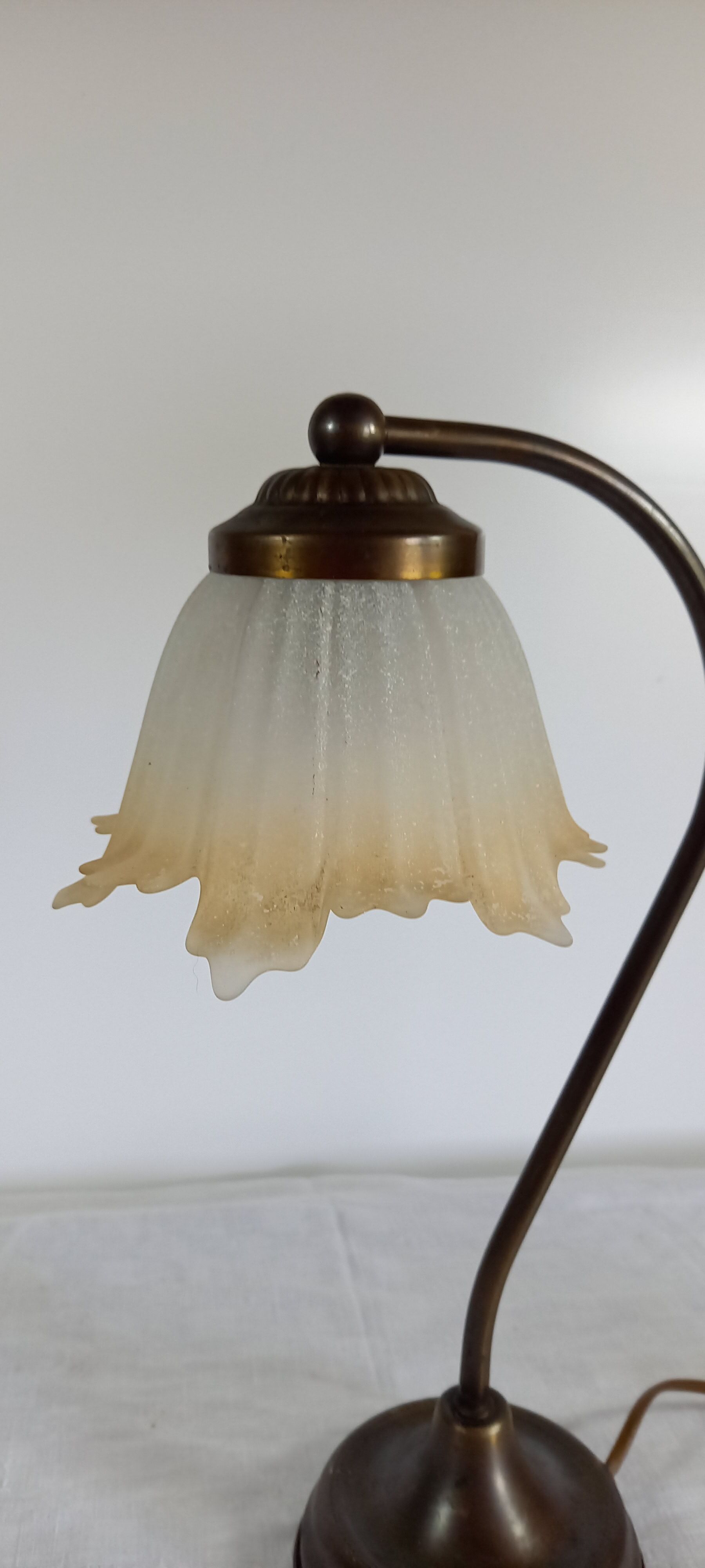 Vintage "tulip" lamp