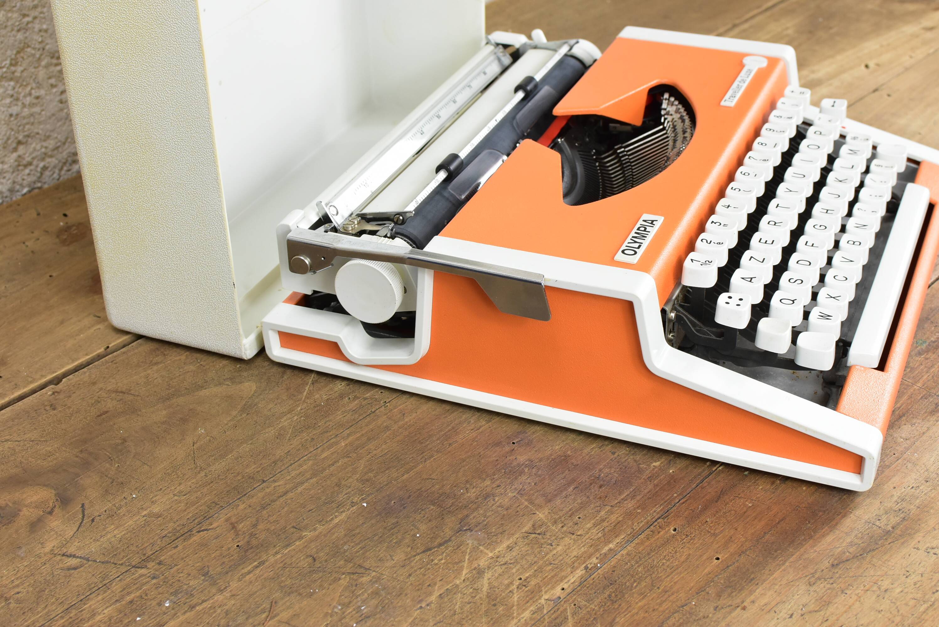 Olympia Traveller luxury typewriter