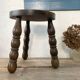 Tabouret en bois tripode