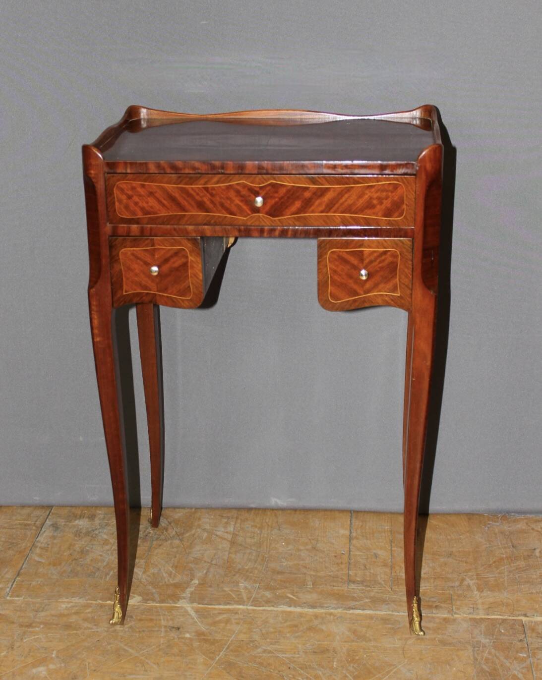 Pair of Louis XV style bedside tables in marquetry, 20th century.