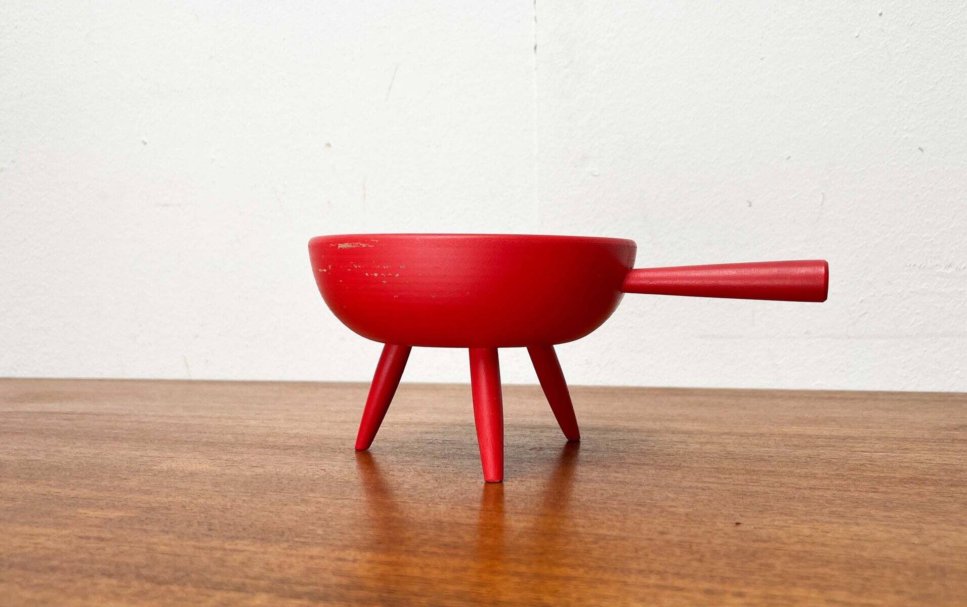 Mid-Century Modern Red Tripod Bowl in Wood from Paavo Asikainen, Finland, 1960s