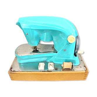 My Cousette Children's Sewing Machine