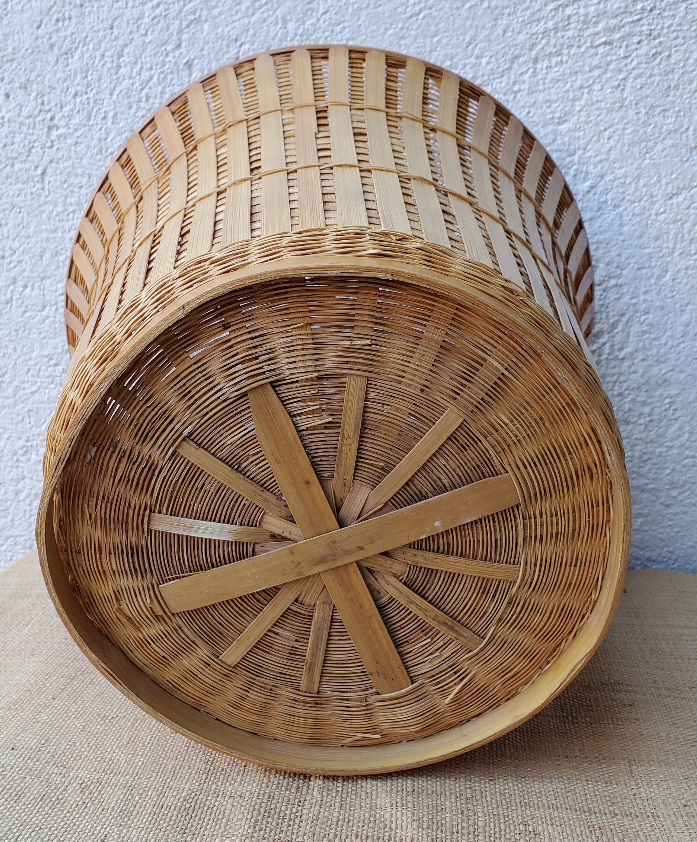80's rattan pot cover