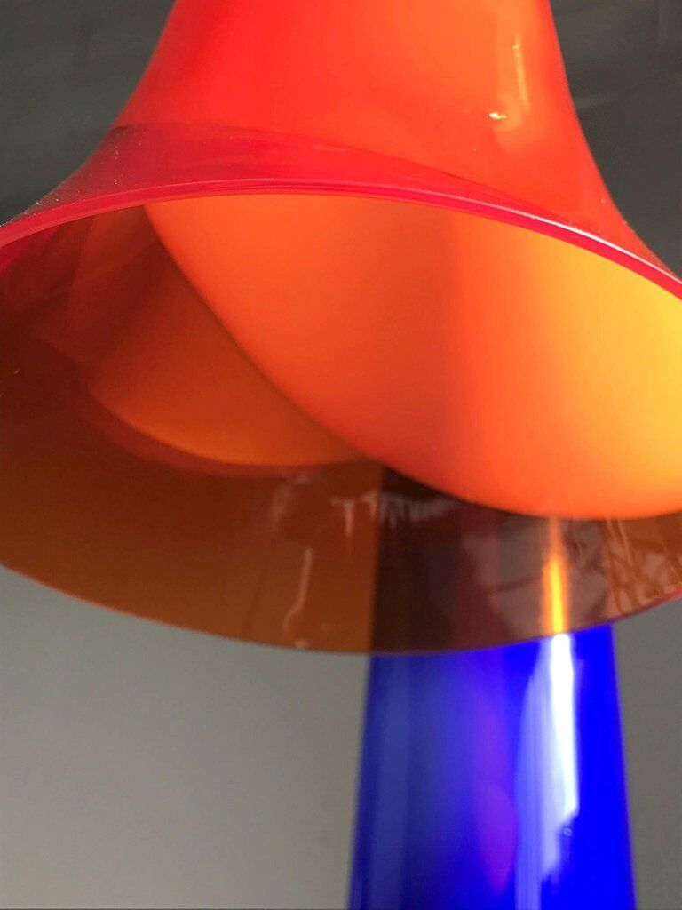 Suspended glass 1960