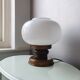 Lumière de table en bois et laiton années 70