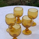 5 wine glasses in blown glass and vintage golden yellow bubble