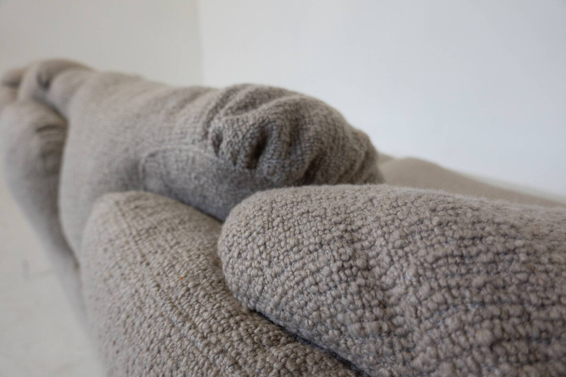 Confidential Seating Set by Alberto Rosselli for Saporiti, Beige Boucle Fabric, Italy, 1970s