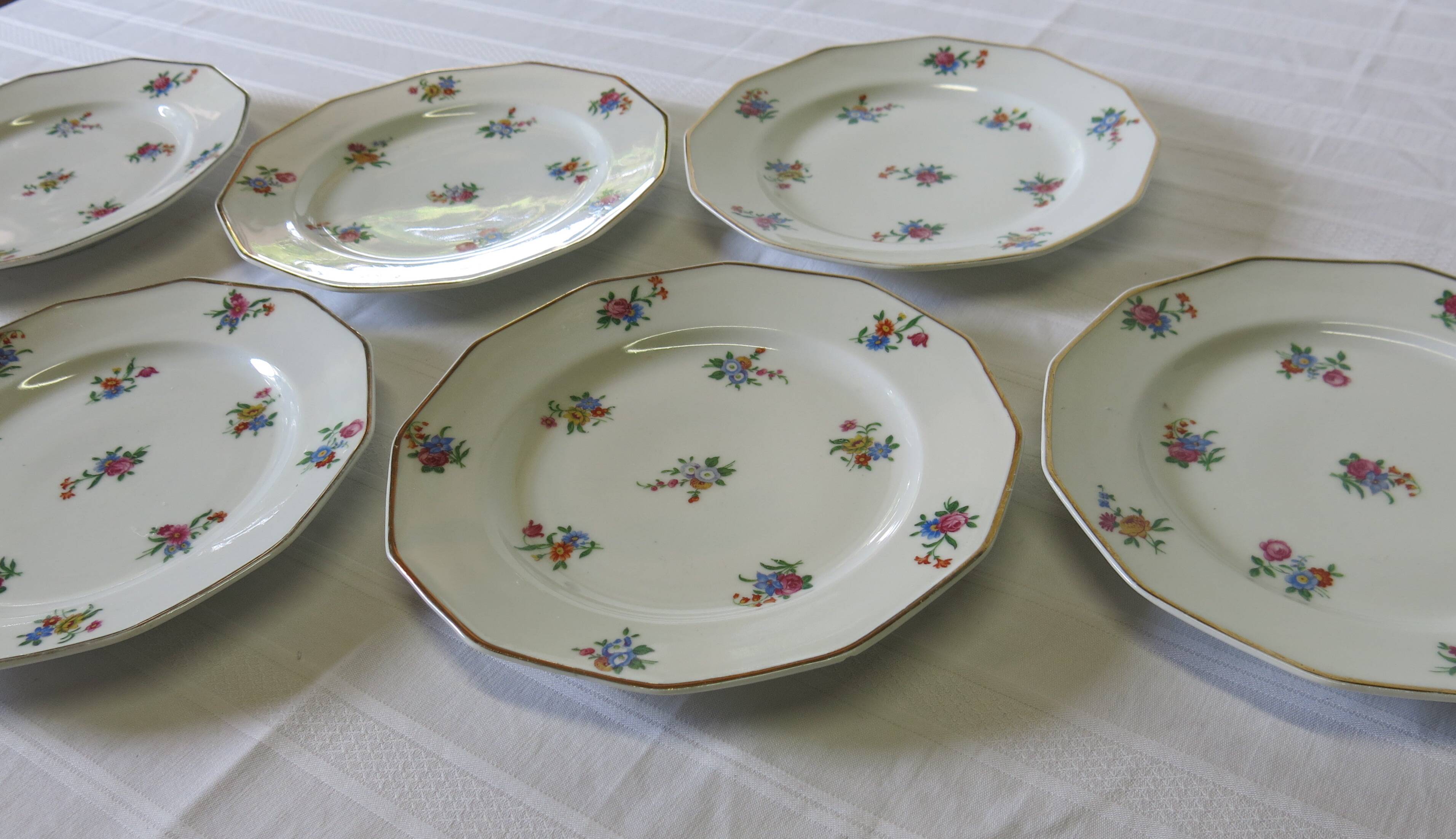 6 porcelain dessert plates from Pil Limoges in very good condition