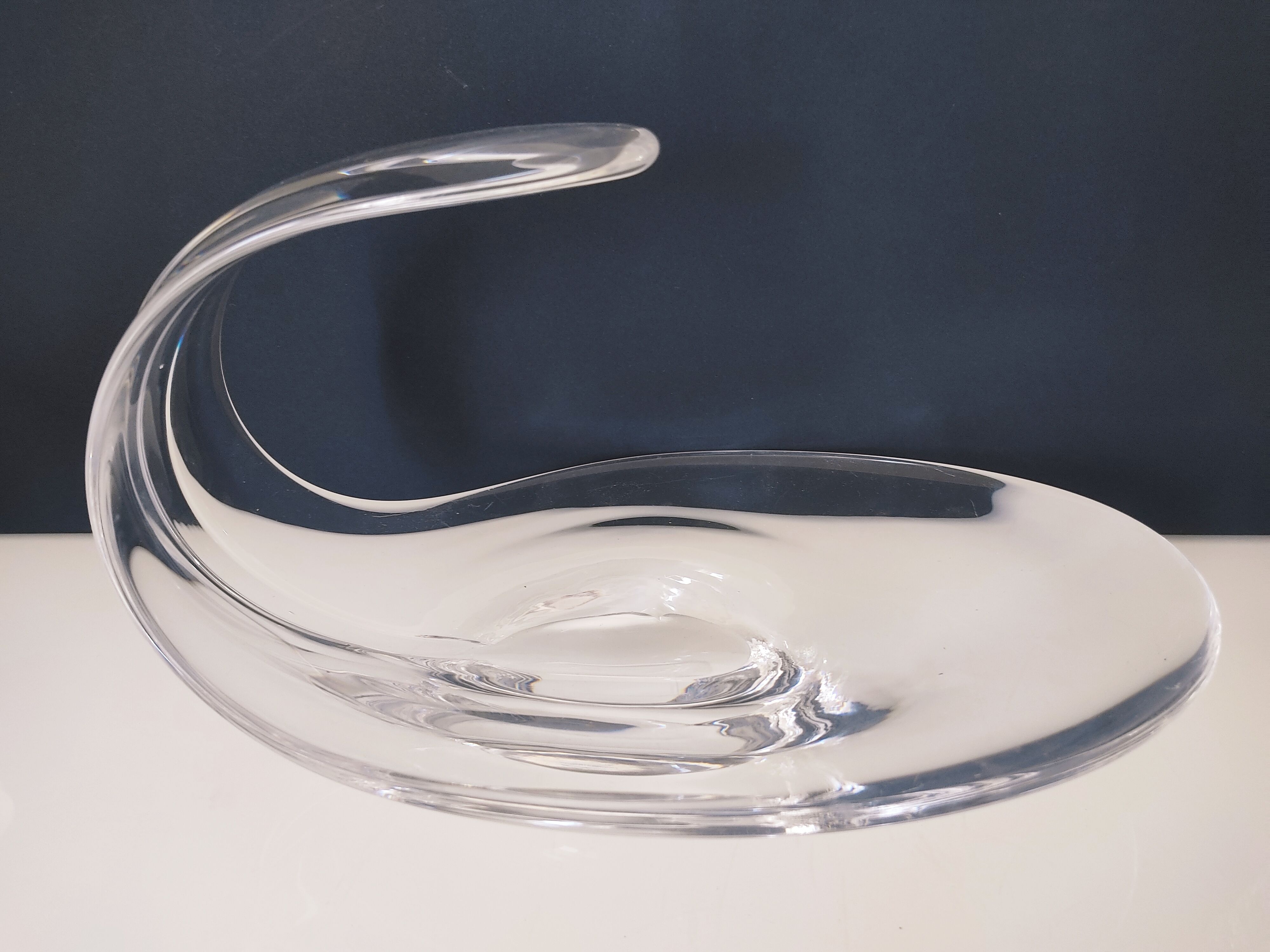 Empty cup crystal pocket