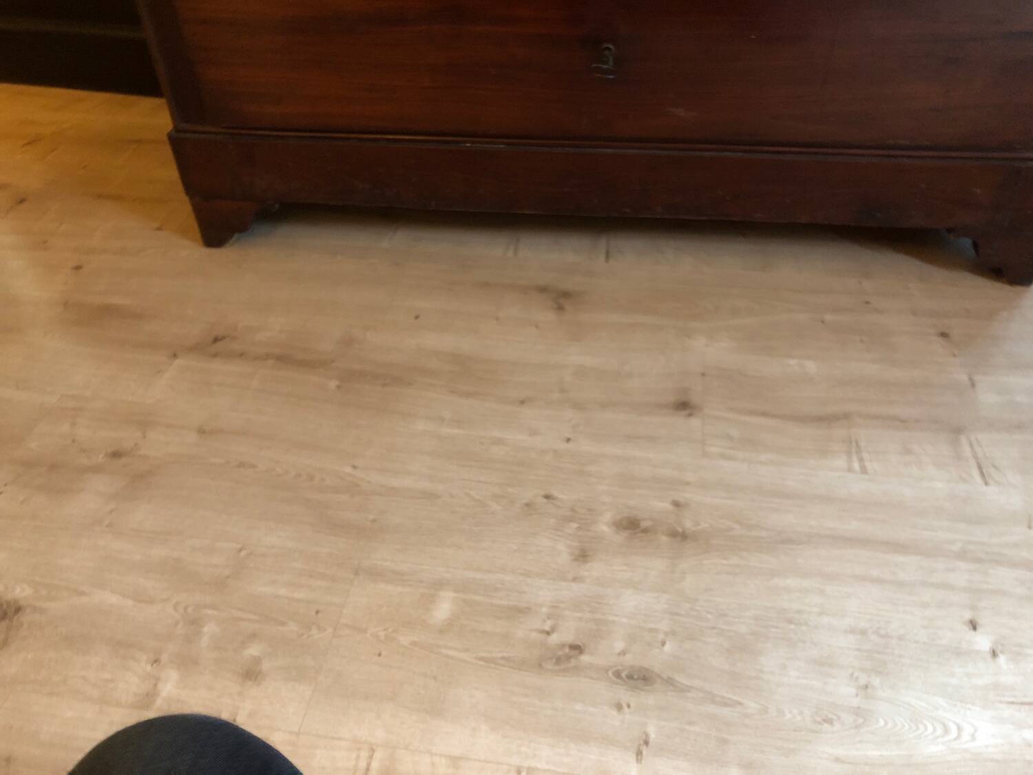 Louis Philippe mahogany chest of drawers